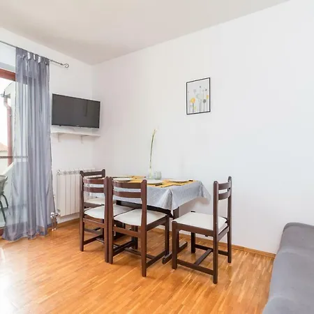 Rede Apartamento Pula